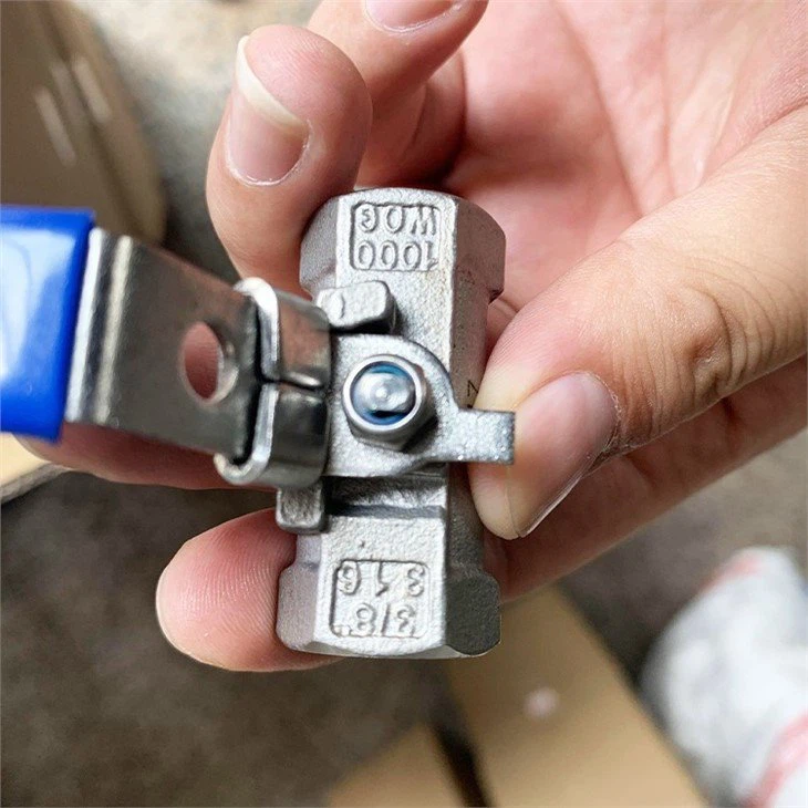 Ss Threaded Ball Valve